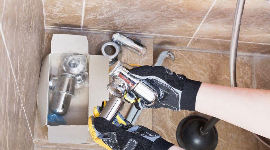 Expert Emergency Roof Repairs services in Florahome, FL